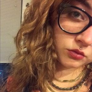 Meet your Posher, Abby